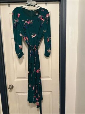 Jessica Howard Dark Green Floral Wrap Maxi Dress